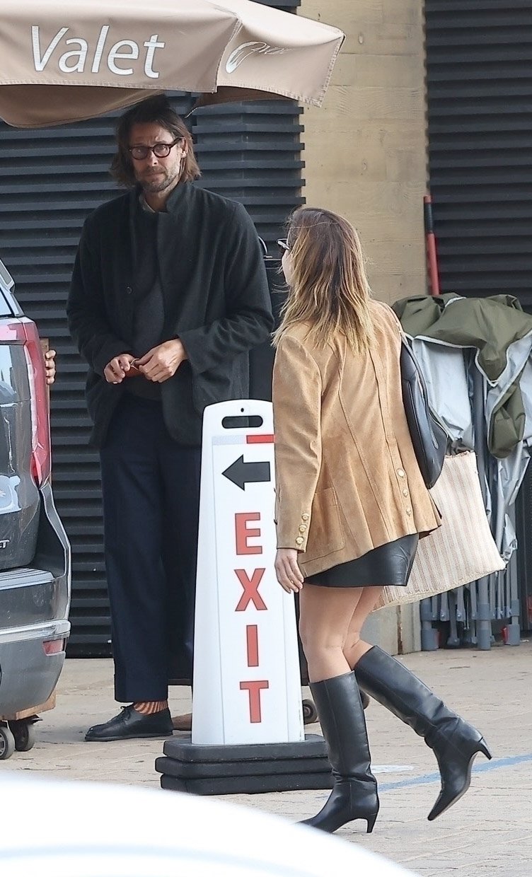 sAJ9I7VK Emma Watson 2 18.jpg